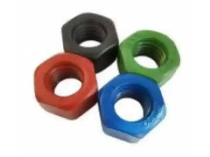 Quali vantaggi rendono i dadi di fissaggio ad alta lubrificazione rivestiti in PTFE resistenti alla corrosione ideali per l'ingegneria fotovoltaica e per esterni?